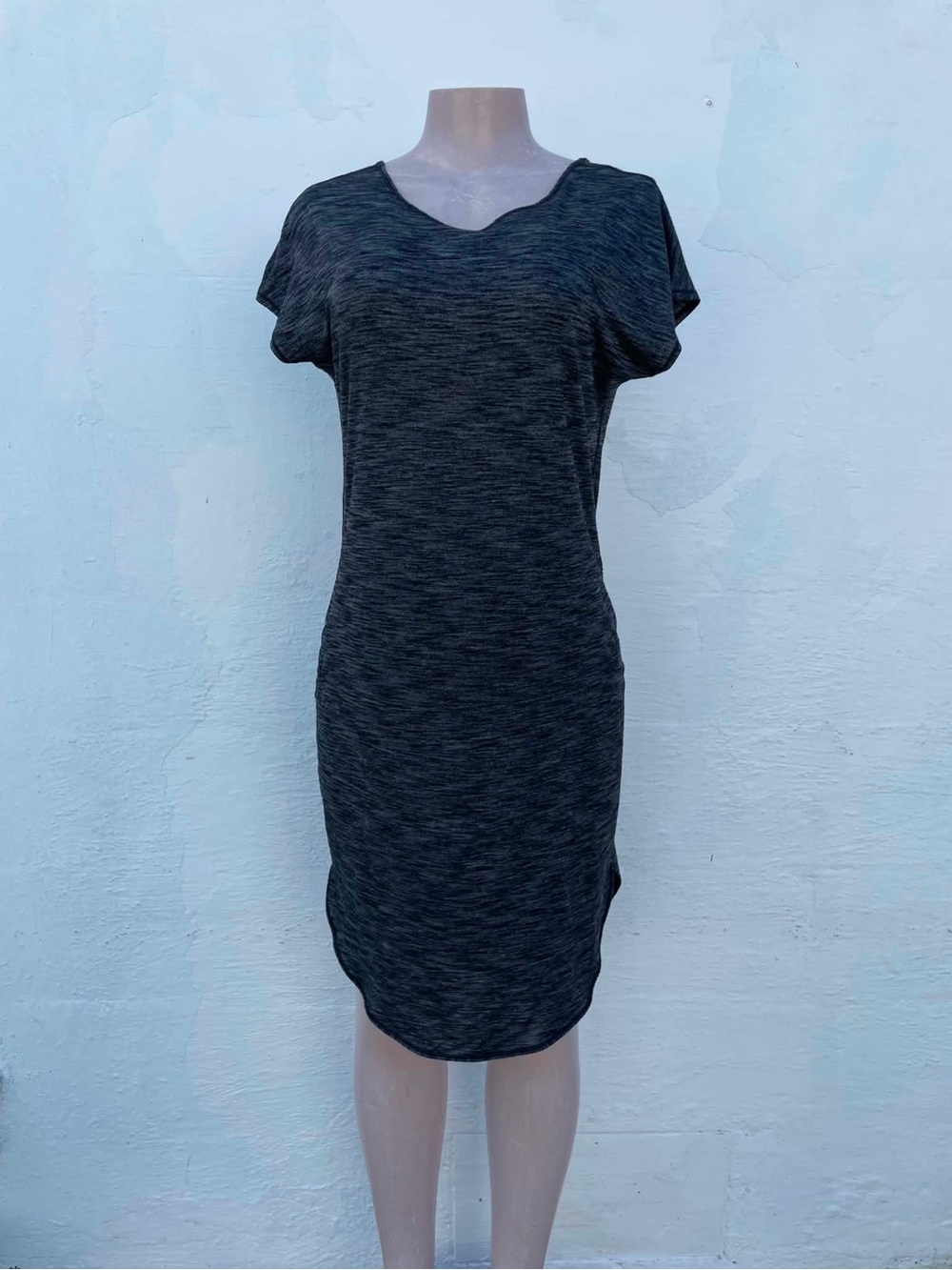 lululemon athletica Heather Charcoal Short-Sleeve Midi Dress